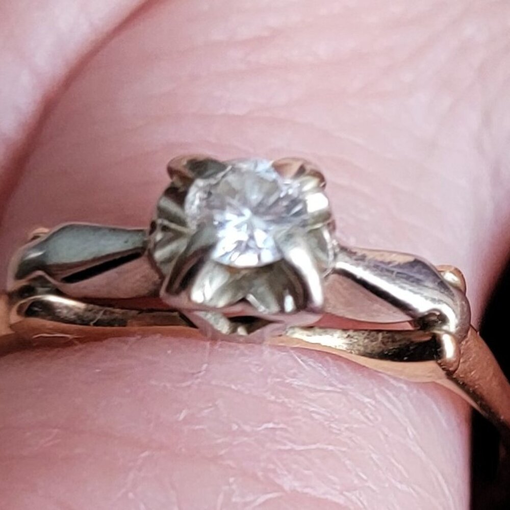 Vintage Ladies Diamond Wedding or Engagement Ring-1950s